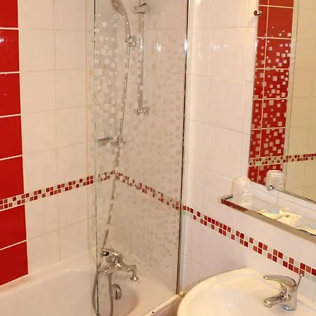 Kyriad Xiii Italie Gobelins Hotel 3*