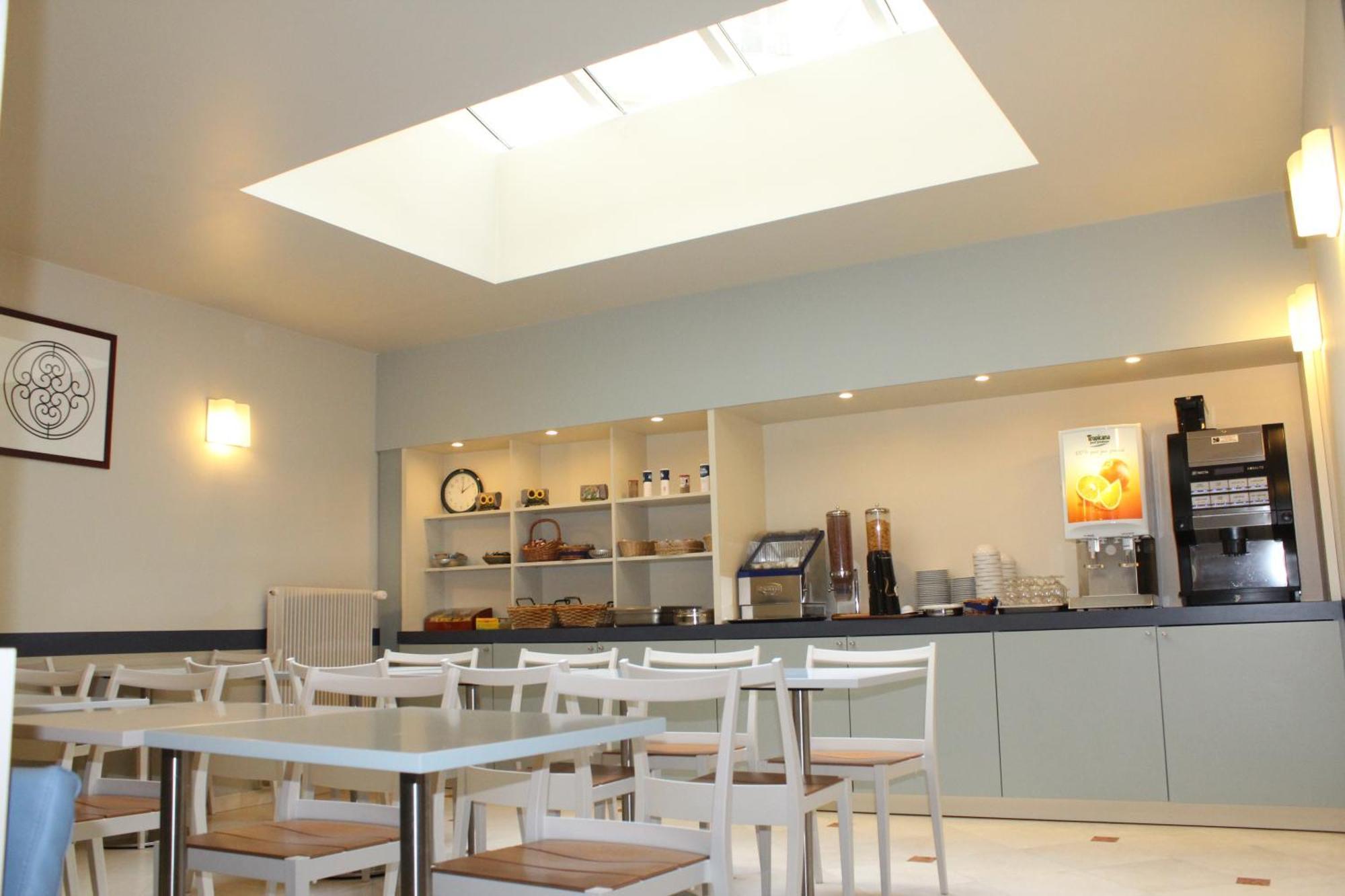 Kyriad Xiii Italie Gobelins Hotel 3*